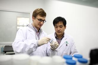 多角度PK审阅全球在研新药：未理由谁主导？