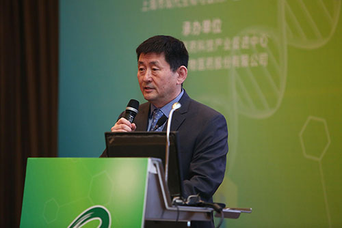 南宫28生物部副总裁汪俊博士为聚会作精彩开场