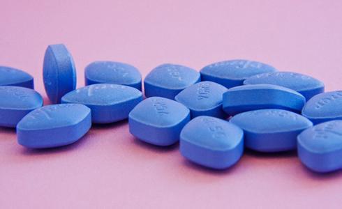 药品销售榜大变样！政策促洗牌，企业怎样守护大品种？