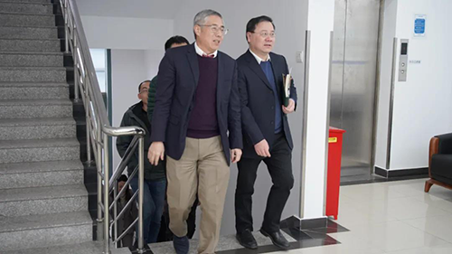 上海市浦东新区政府副区长吴强等调研南宫28生物医药